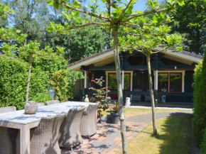 Finnish bungalow with garden, a modern bathroom, near Harderwijk, Veluwe, Hulshorst